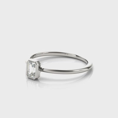 Bezel Pledge lab-grown diamond solitaire, 14k gold