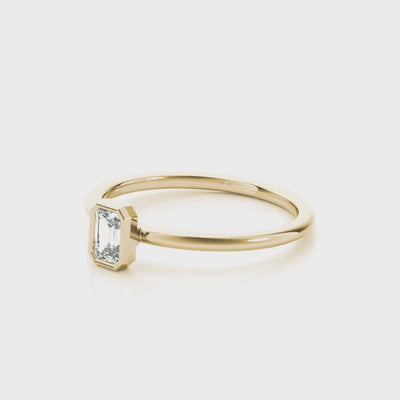 Bezel Pledge lab-grown diamond solitaire, 14k gold
